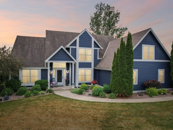 S96W34687 Jericho Dr, Eagle, WI 53119