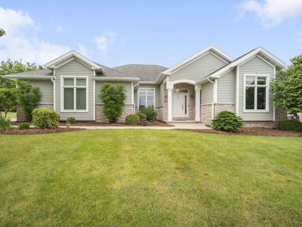 1604 Bellevue Blvd, Fond Du Lac, WI 54937