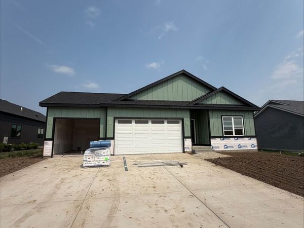 6133 Thor Avenue, Davenport, IA 52807