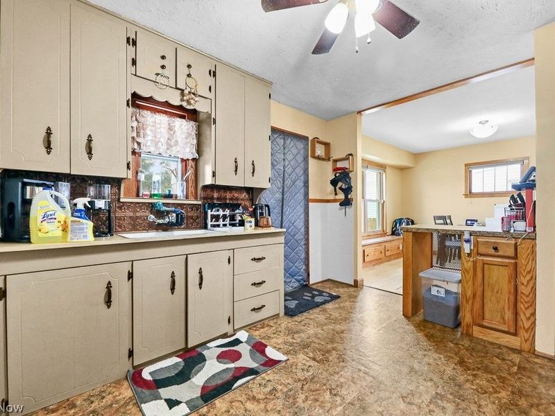 6210 Alber Avenue, Parma, OH 44129 Photo 14