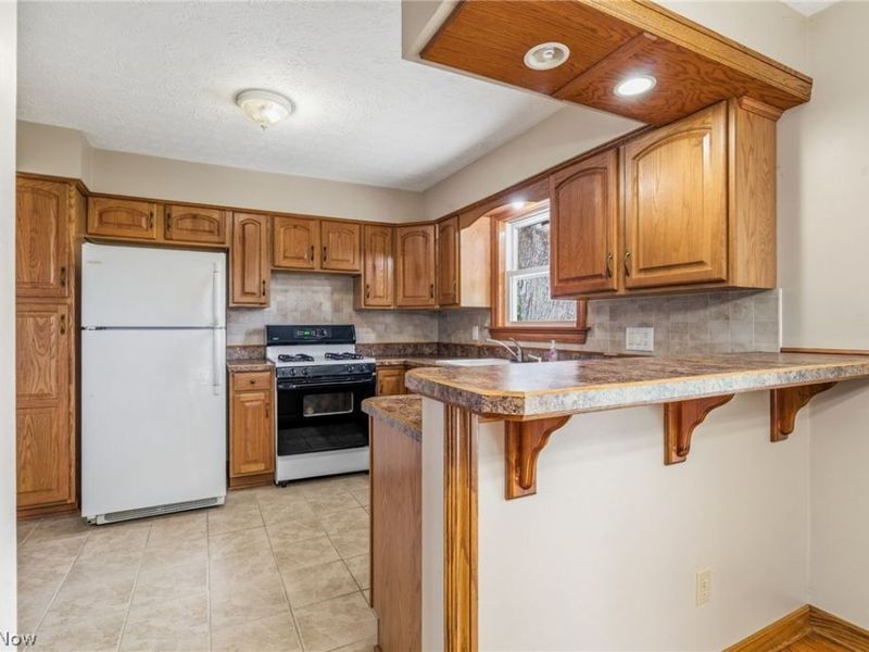 8540 Morrilton Circle NW, North Canton, OH 44720 Photo 11