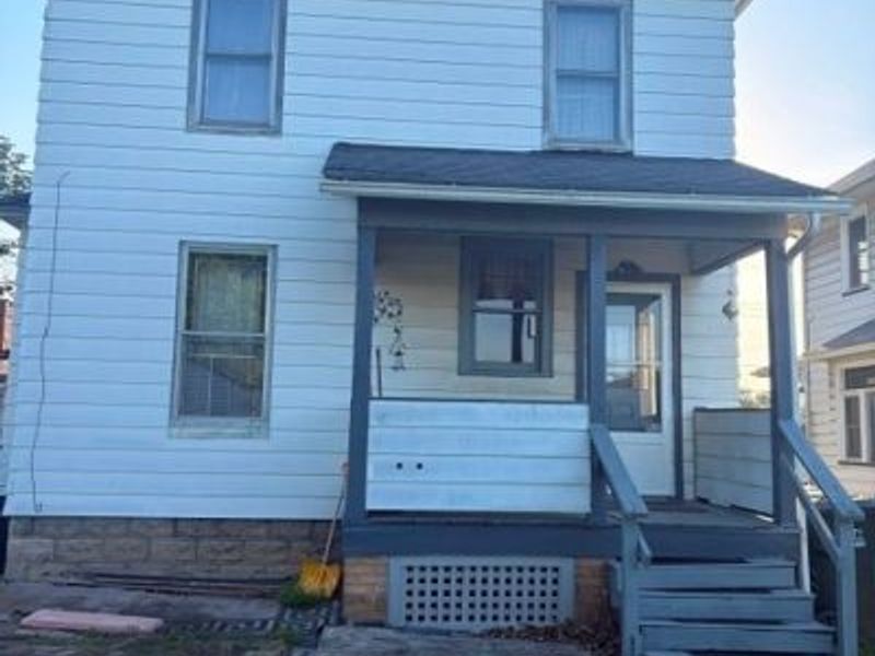 35 Bentley Avenue, Hubbard, OH 44425 Photo 3