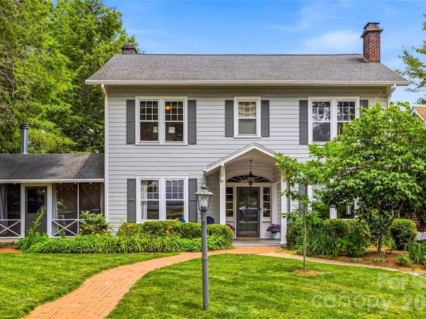 1620 Norwood Place , Hendersonville, NC 28791