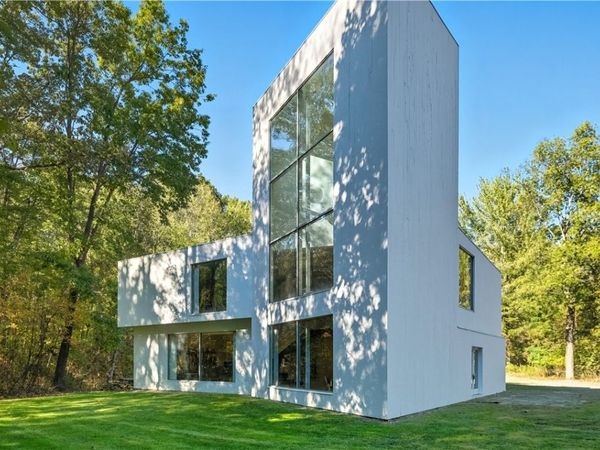 3191 Mercer Road , New Castle, PA 16105