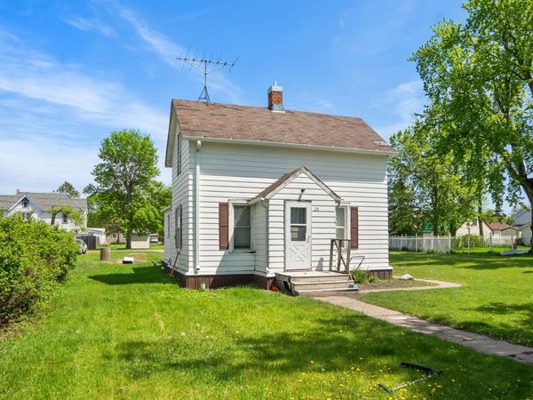 20 5th Avenue SE, Mayville, ND 58257