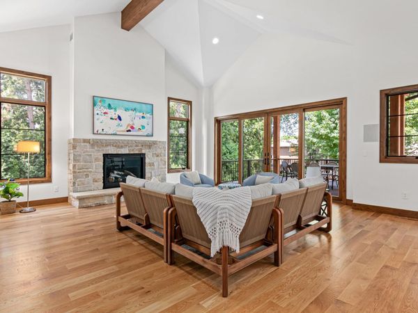 609 Callahan Place, Mendota Heights, MN 55118