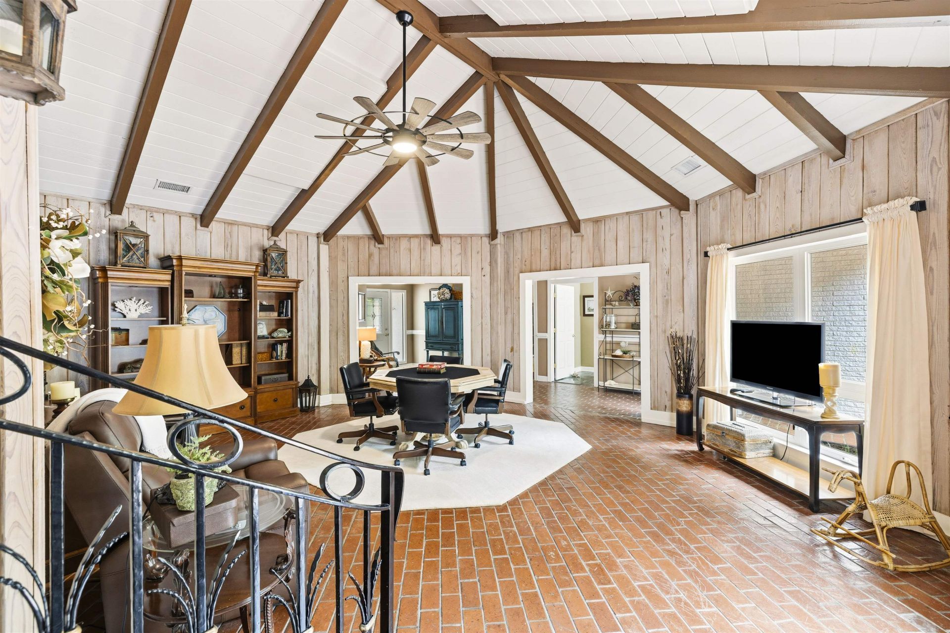 75 Cypress Ln.  Photo 8