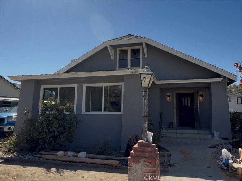 715 Grace Street, Bakersfield, CA 93305 Main Photo