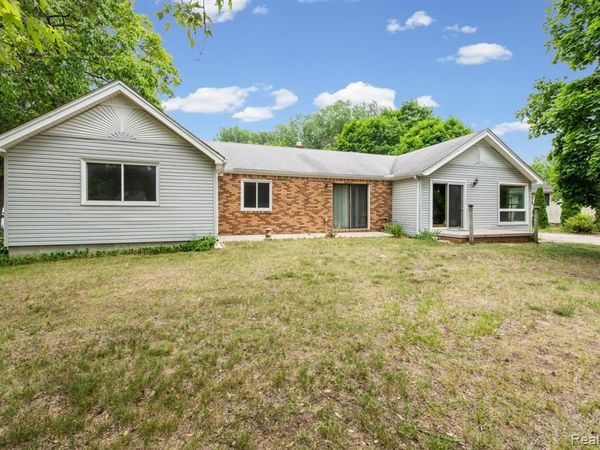 19227 Gudith Road , Brownstown Twp, MI 48183