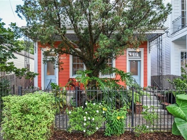 4427 ANNUNCIATION Street, New Orleans, LA 70115