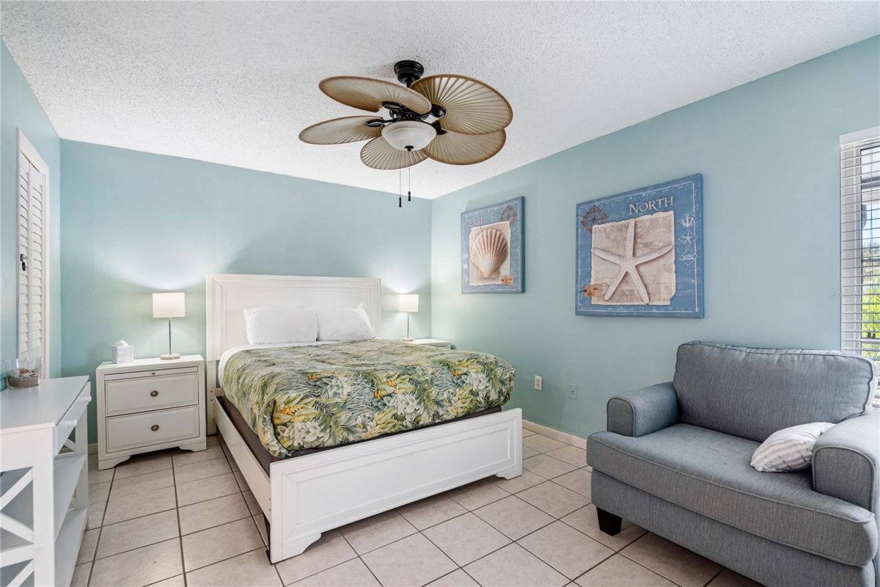 230 Medallion Boulevard , Unit E, Madeira Beach, FL 33708 Photo