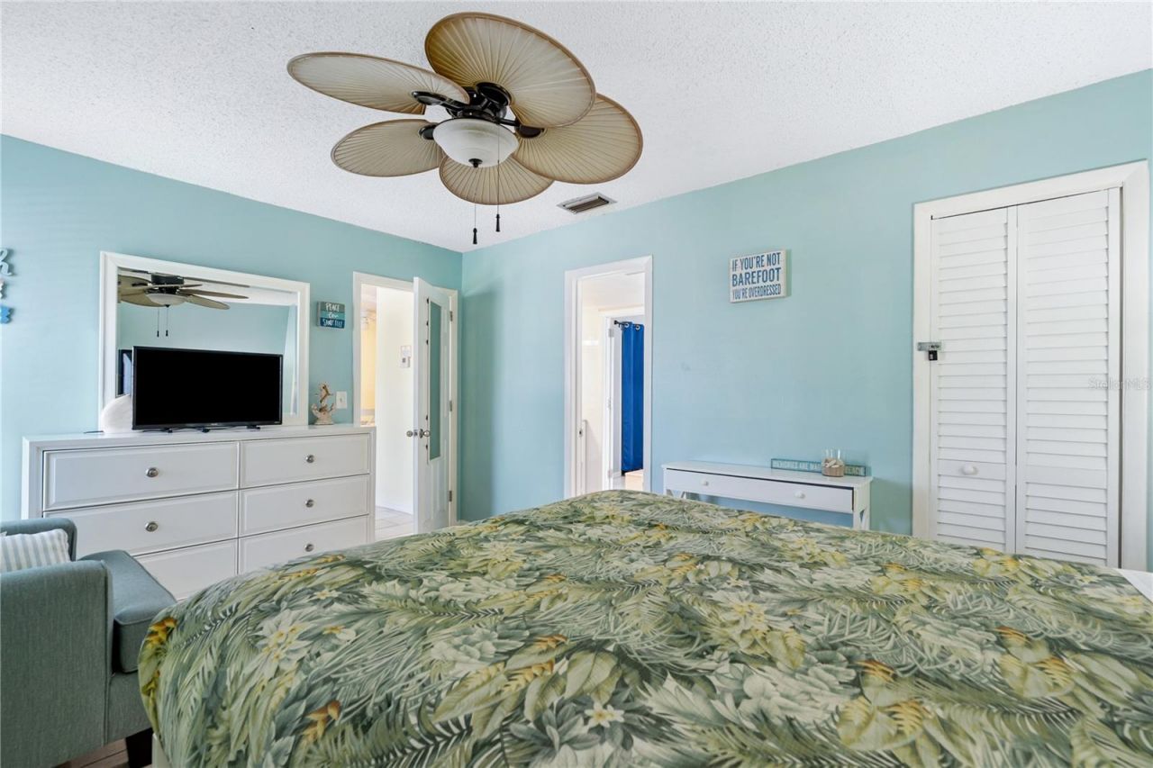 230 Medallion Boulevard , Unit E, Madeira Beach, FL 33708 Photo