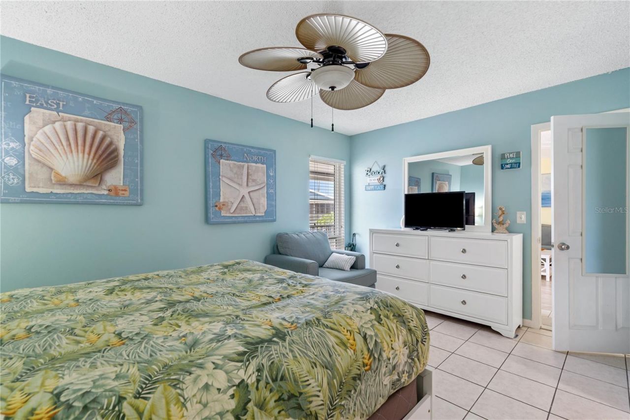 230 Medallion Boulevard , Unit E, Madeira Beach, FL 33708 Photo