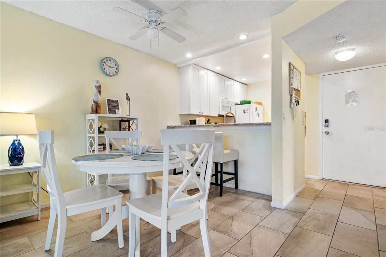 230 Medallion Boulevard , Unit E, Madeira Beach, FL 33708 Photo