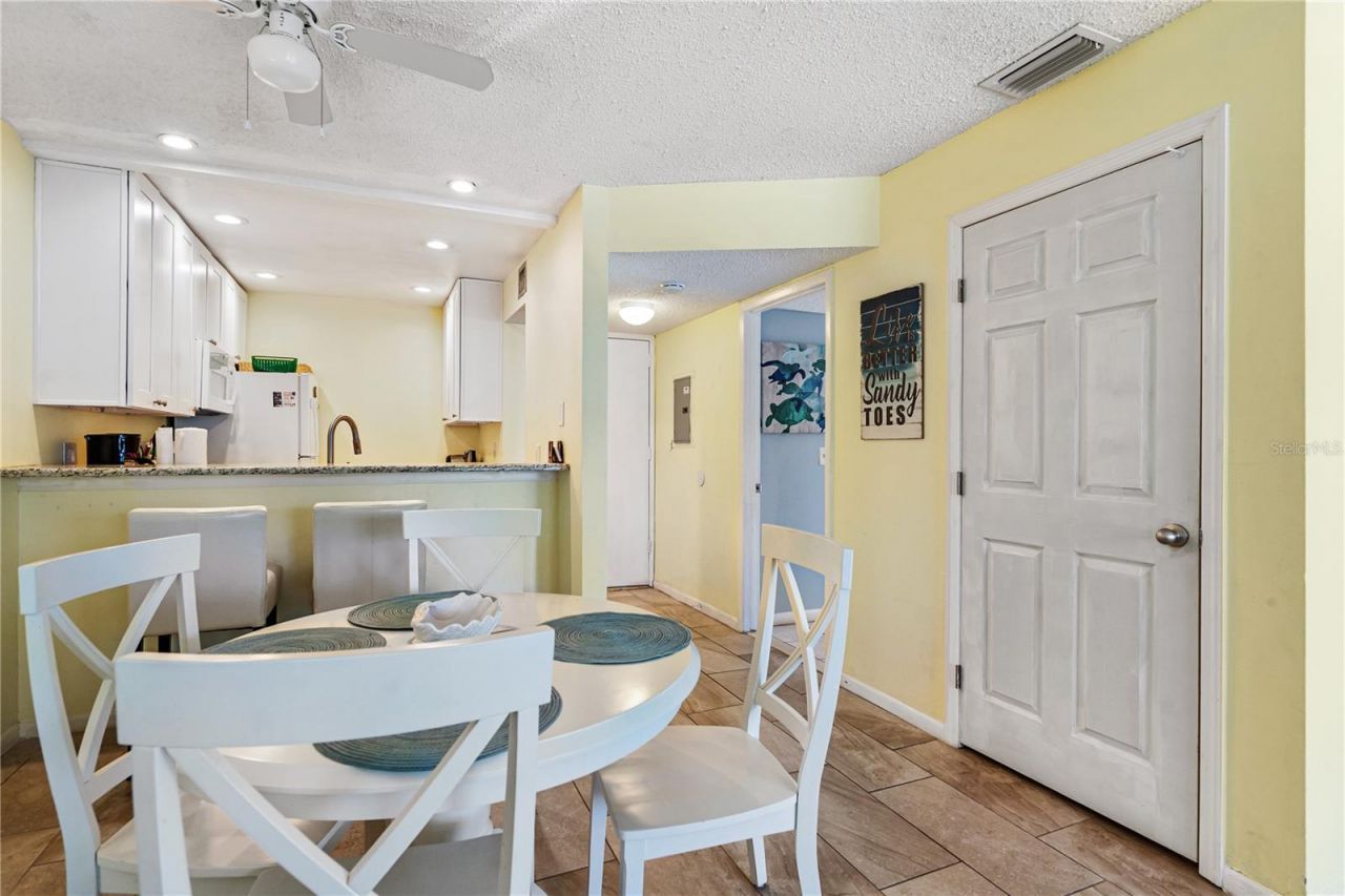 230 Medallion Boulevard , Unit E, Madeira Beach, FL 33708 Photo