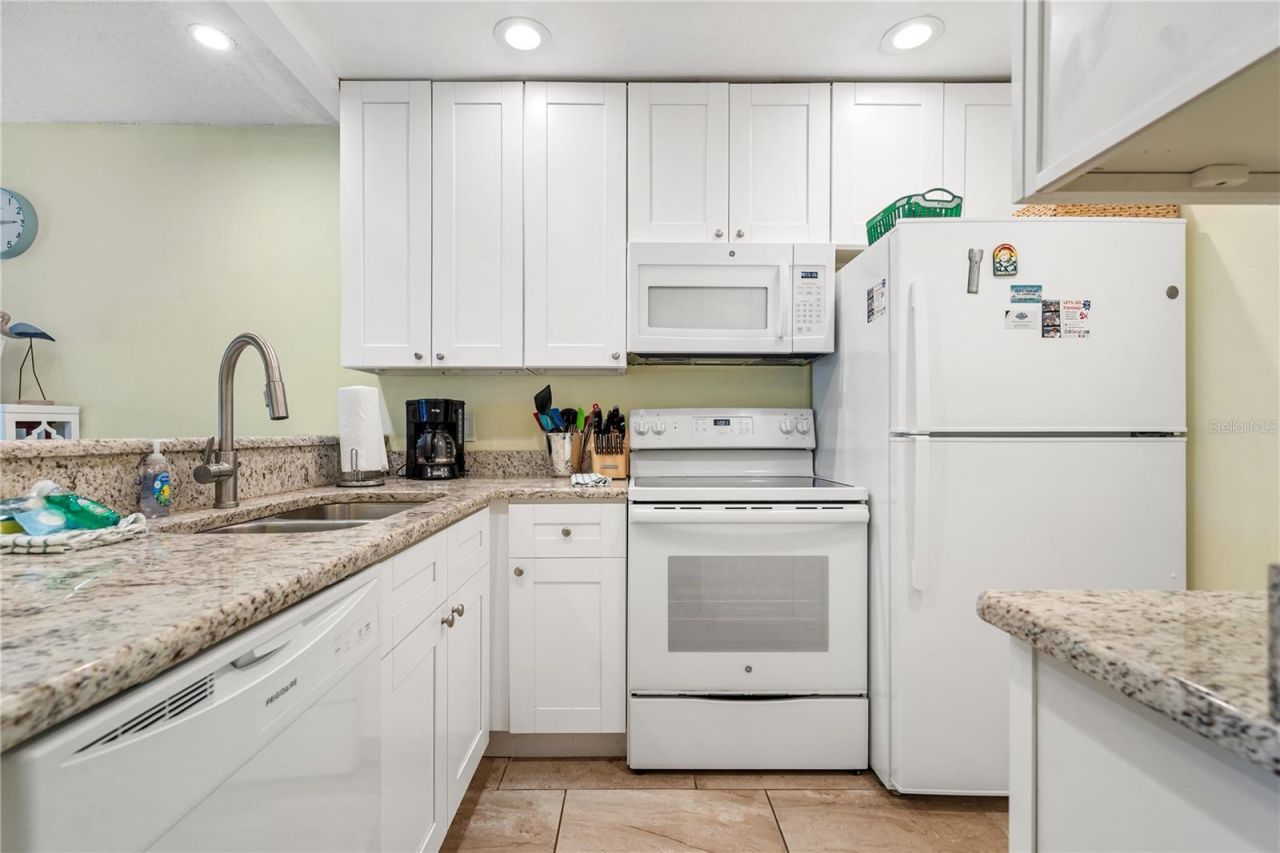 230 Medallion Boulevard , Unit E, Madeira Beach, FL 33708 Photo