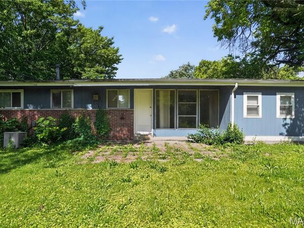 10744 Hallstead Drive , St Louis, MO 63136