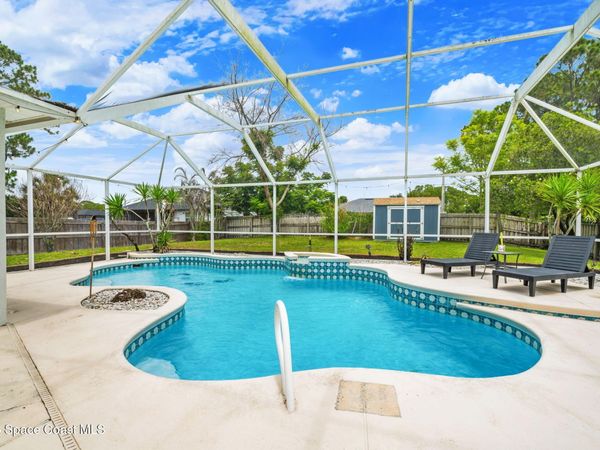831 Koln Court NW , Palm Bay, FL 32907