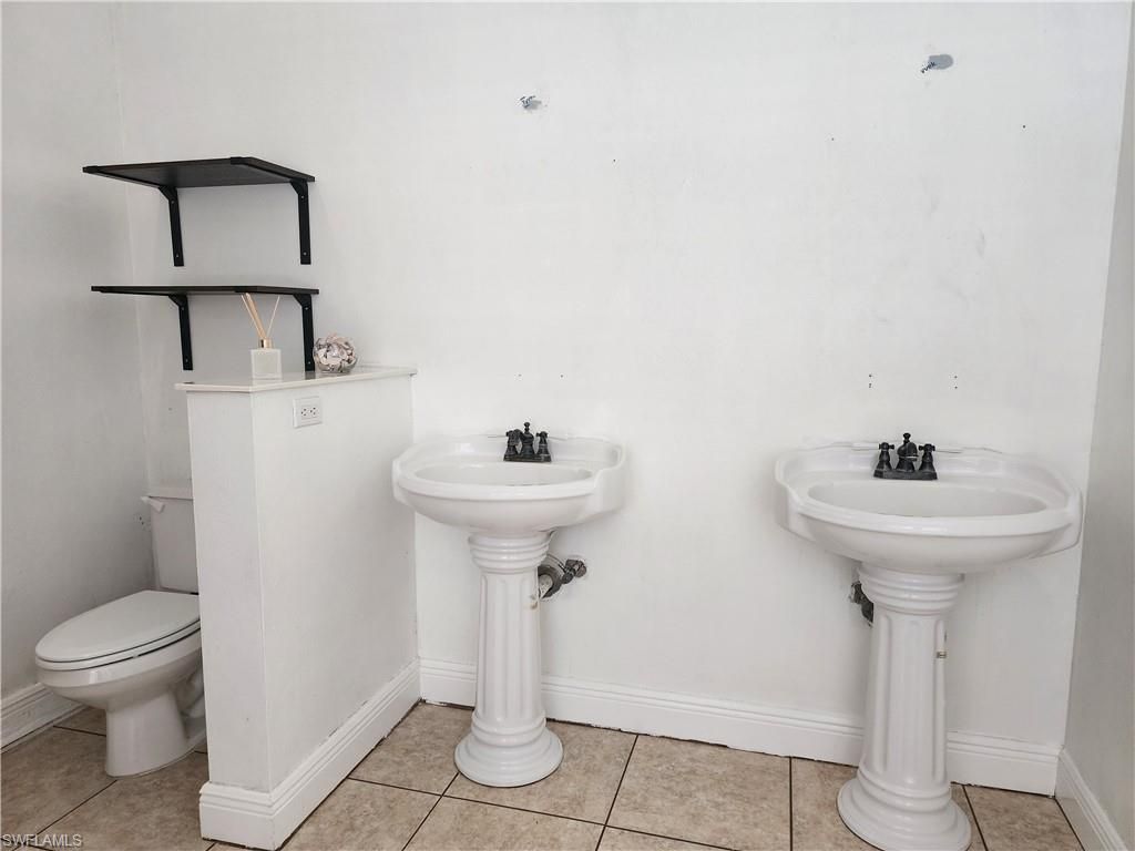 111 2nd St Se, Naples, FL 34117 Photo