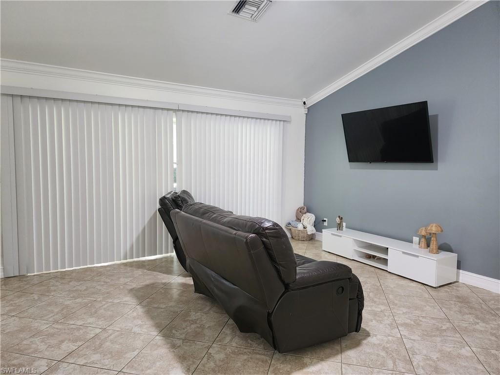111 2nd St Se, Naples, FL 34117 Photo