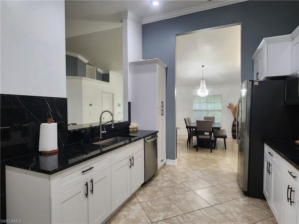 111 2nd St Se, Naples, FL 34117 Photo