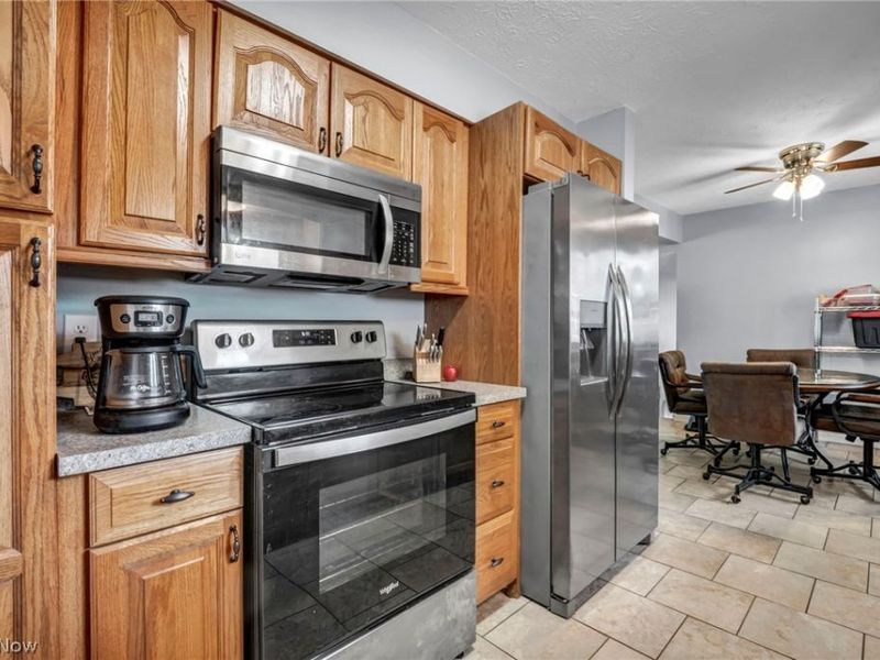 7386 Primrose Drive, Mentor on the Lake, OH 44060 Photo 13