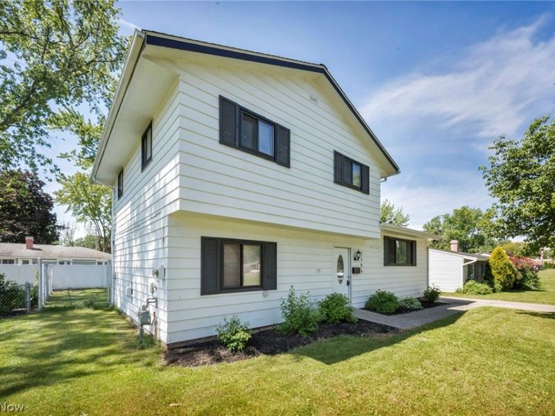 7386 Primrose Drive, Mentor on the Lake, OH 44060 Photo 4