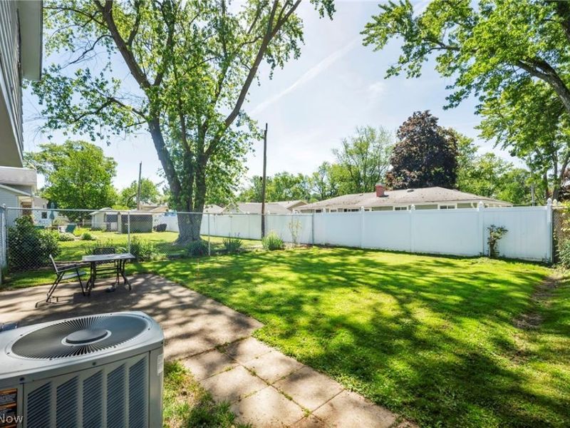 7386 Primrose Drive, Mentor on the Lake, OH 44060 Photo 42