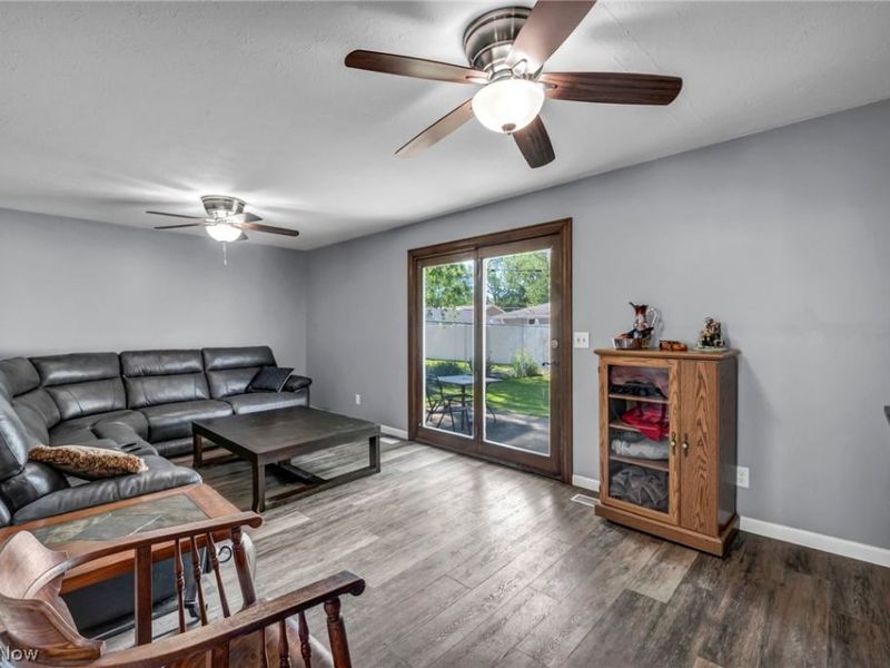 7386 Primrose Drive, Mentor on the Lake, OH 44060 Photo 7