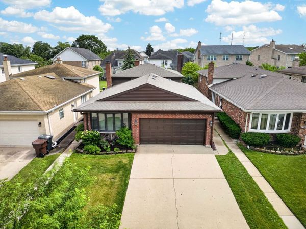 4609 Birchwood Avenue , Skokie, IL 60076