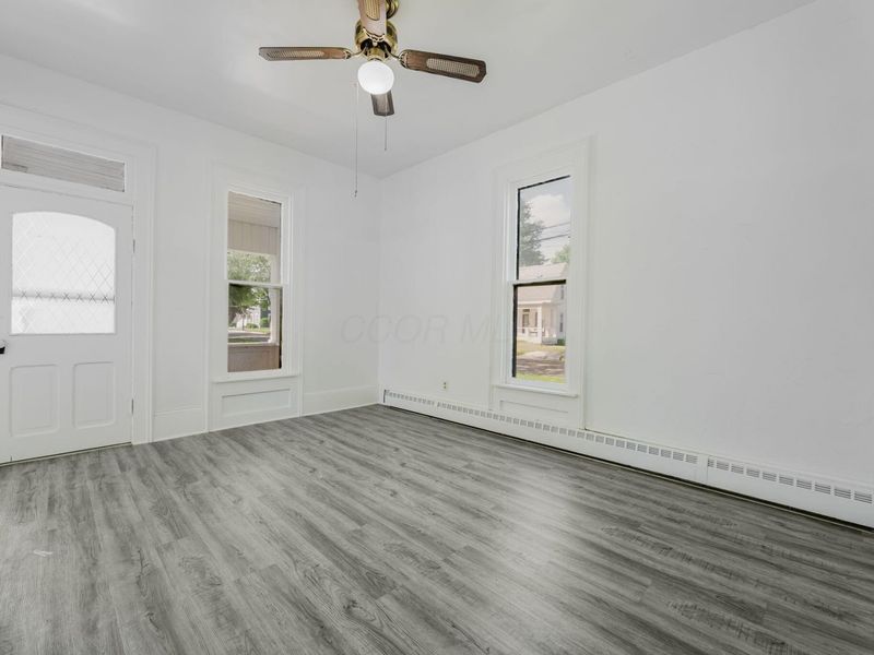 77 S Hartford Avenue , Centerburg, OH 43011 Photo 4