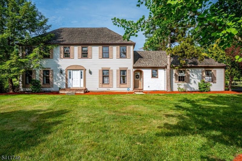 19 Arrowhead Dr, Branchburg, NJ 08853 Main Photo