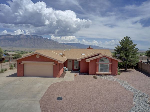 2404 Mosca Road NE, Albuquerque, NM 87124