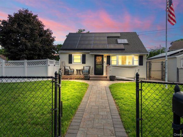 114 5th Street , Lindenhurst, NY 11757