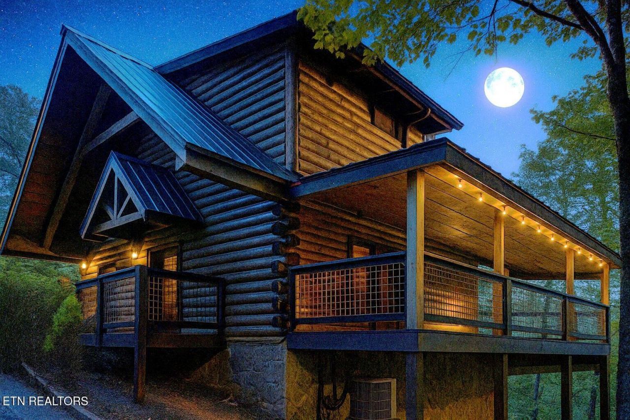 1615 Misty Hollow Way Gatlinburg, TN 37738