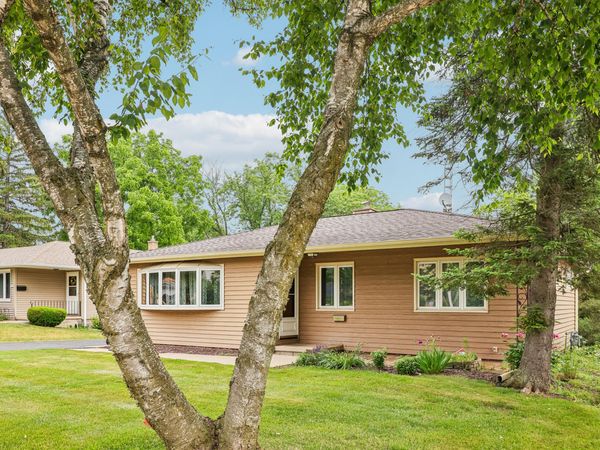 810 Summit Ave, Waukesha, WI 53188