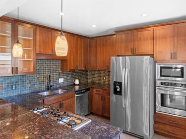 2011 Emerson Avenue S, Unit 202, Minneapolis, MN 55405