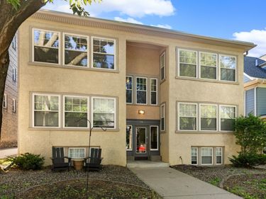 2011 Emerson Avenue S, Unit 202, Minneapolis, MN 55405