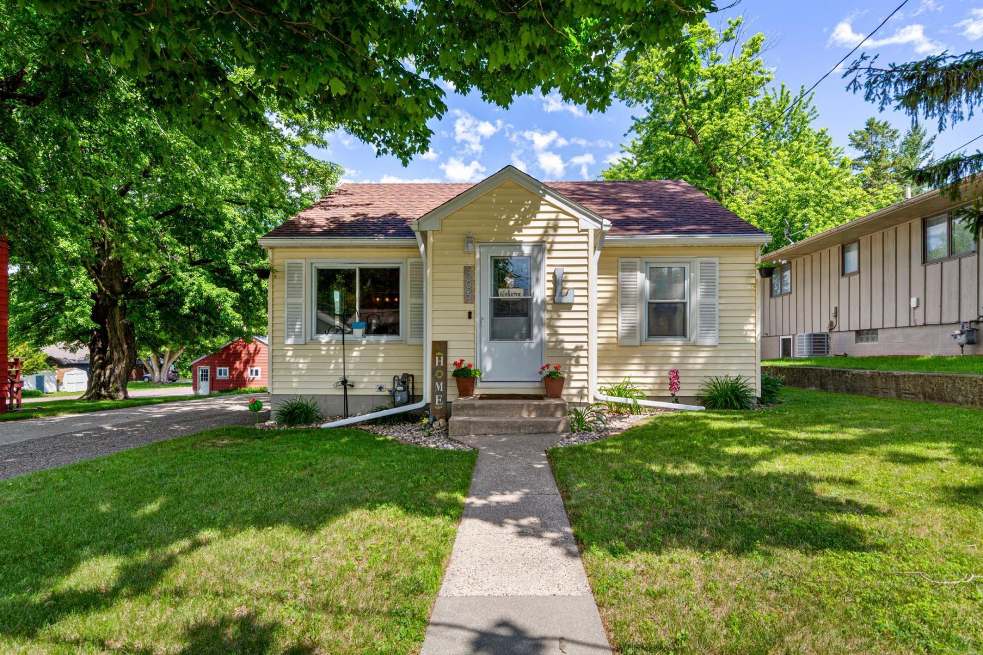 305 2nd Street , Cleveland, MN 56017