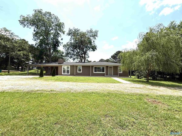 254 Narrow Lane, New Market, AL 35761