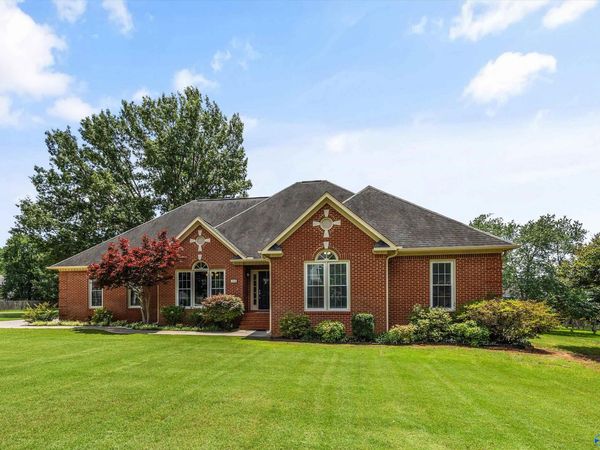 113 Lovvorn Lane, Huntsville, AL 35806