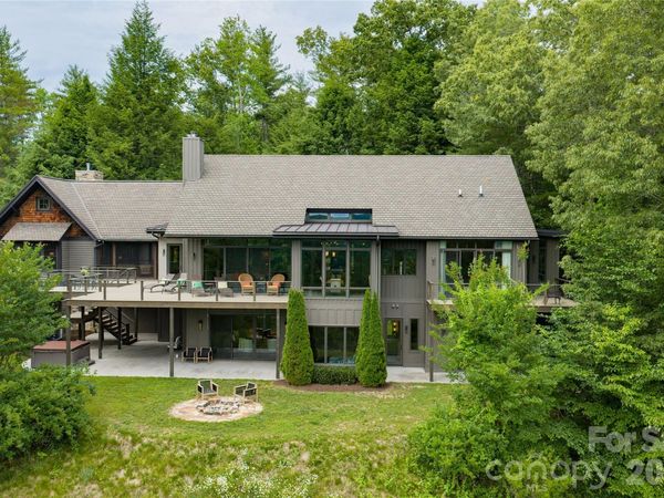 257 Bear Landing Drive , Hendersonville, NC 28792