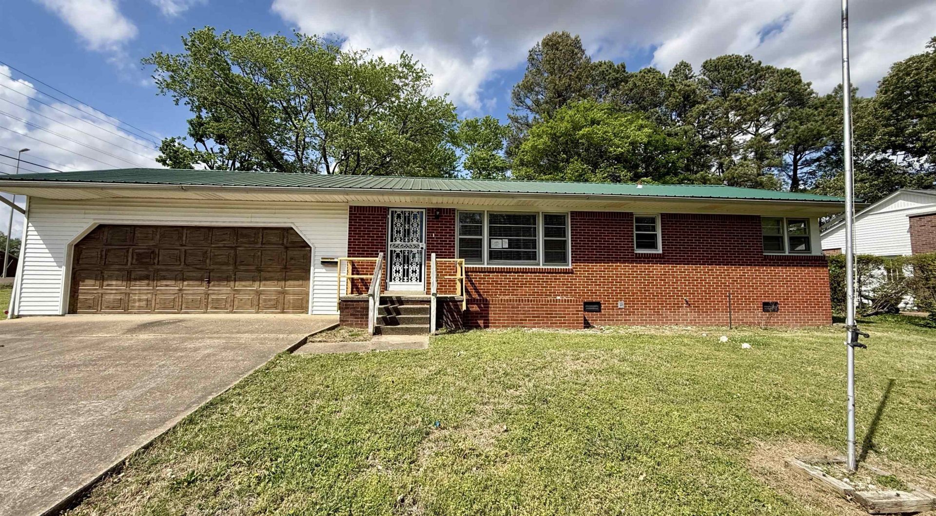 1500 E Mathews St, Union City, TN 38261 Main Photo