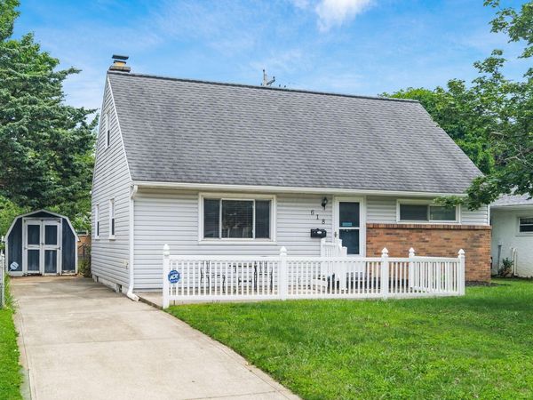 618 Savannah Drive , Columbus, OH 43228