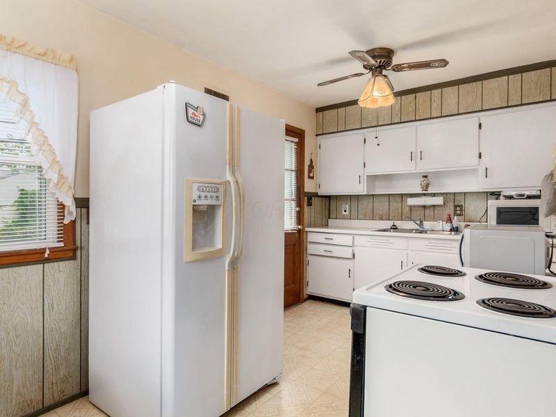 618 Savannah Drive , Columbus, OH 43228 Photo 7