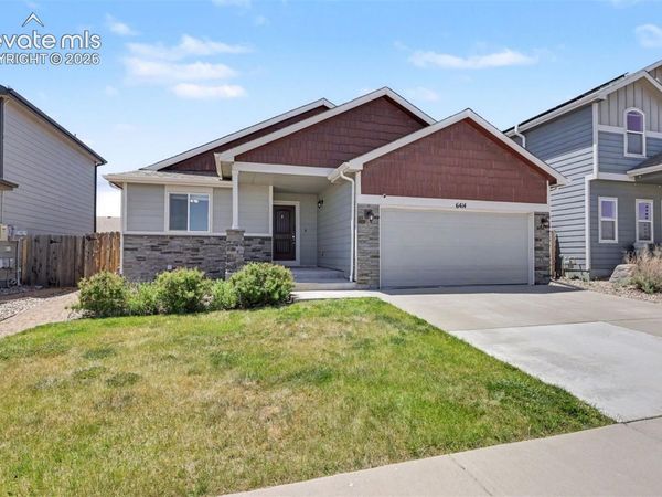 6414 Mountain Dale Drive, Colorado Springs, CO 80927