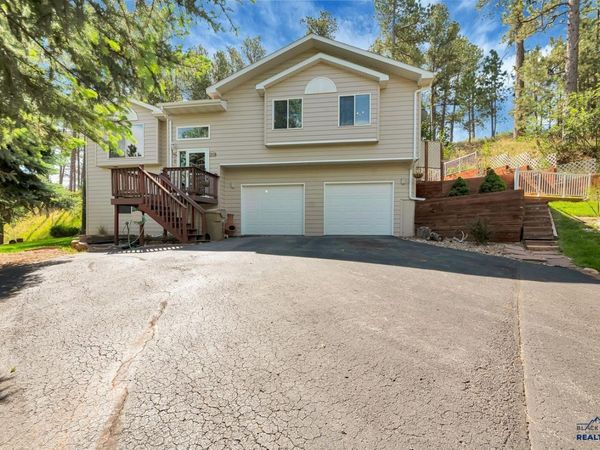 4839 WHISPERING PINES DR, Rapid City, SD 57702