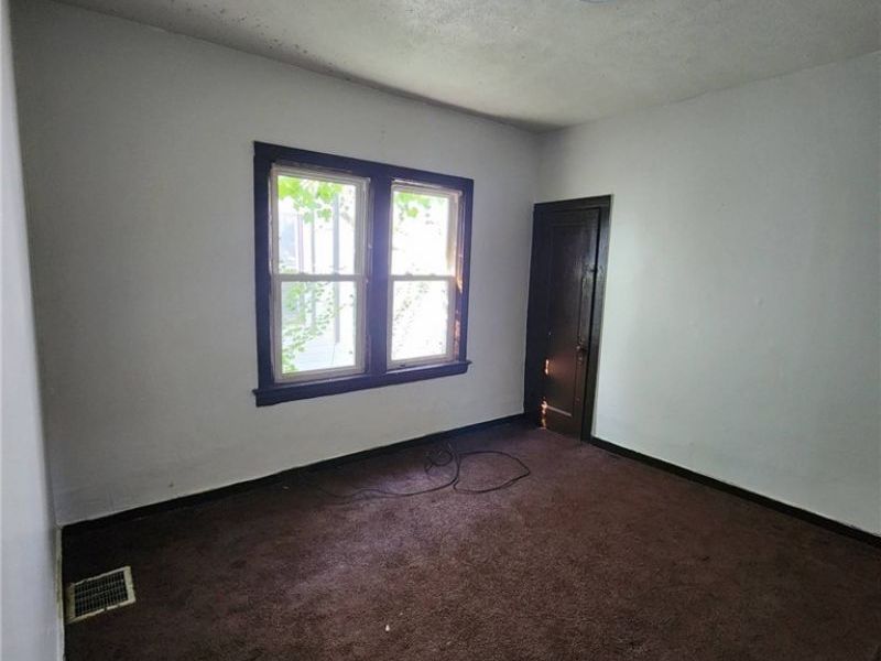 974 Eddy Road, Cleveland, OH 44108 Photo 23