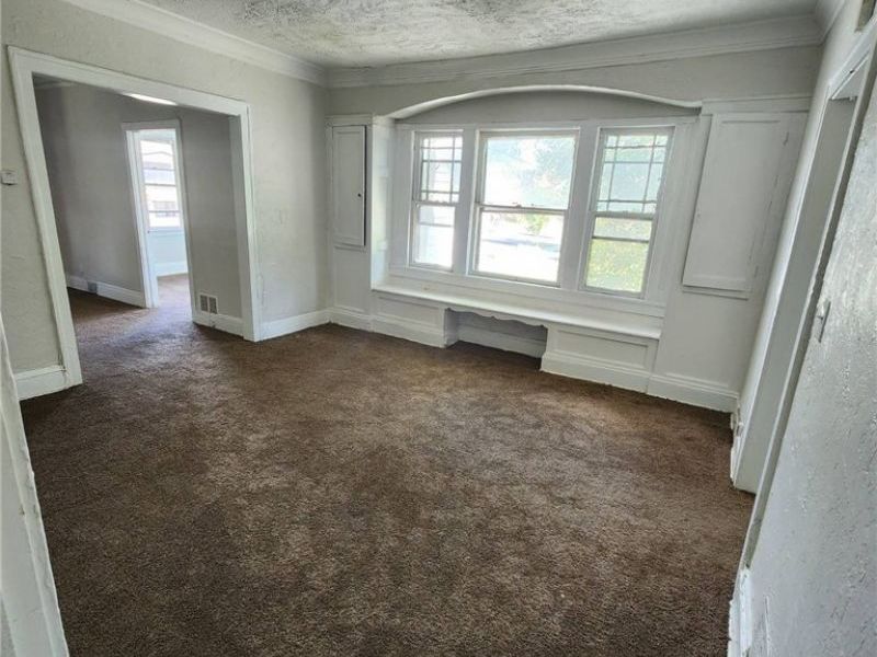 974 Eddy Road, Cleveland, OH 44108 Photo 3