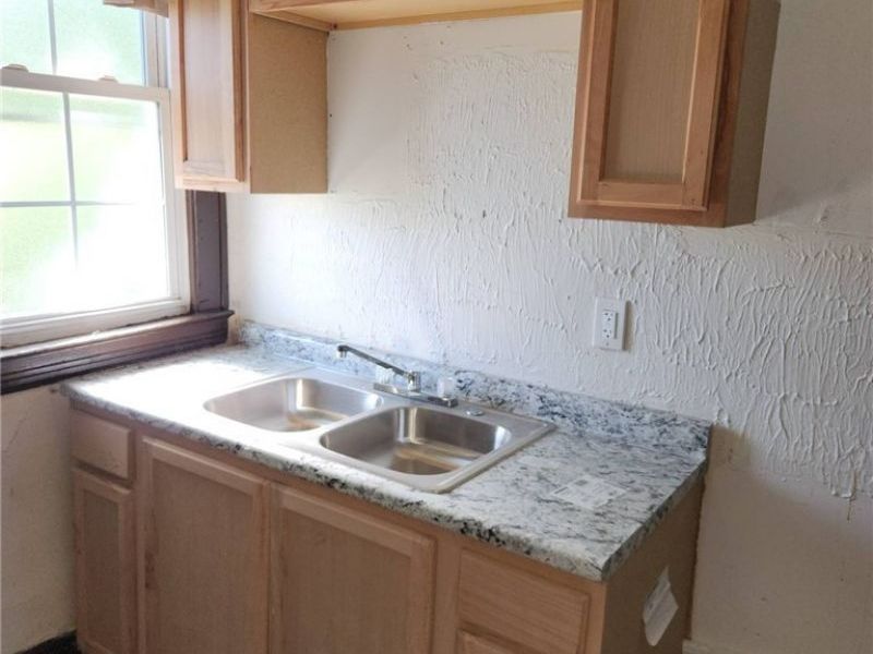 974 Eddy Road, Cleveland, OH 44108 Photo 37